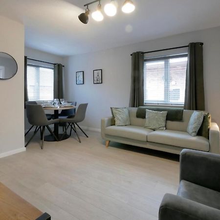 Апартаменты Crewe Short Lets 6 Victoria Court, Кру Экстерьер фото