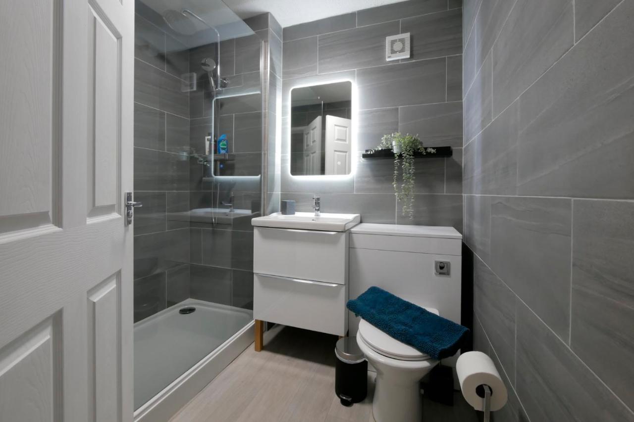 Апартаменты Crewe Short Lets 6 Victoria Court, Кру Экстерьер фото